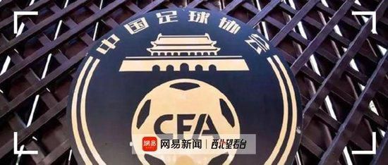 陈泽楷忙问：少爷，您要不要先喝点什么，我让人帮您准备。